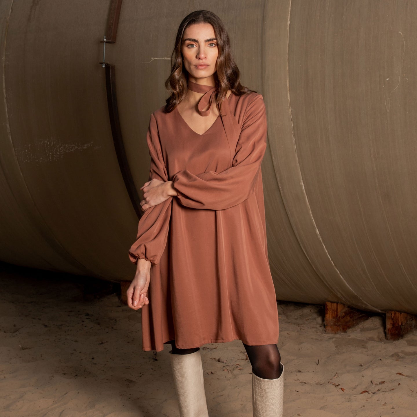 Cosmopolitan dress Mokka - Last size: 40